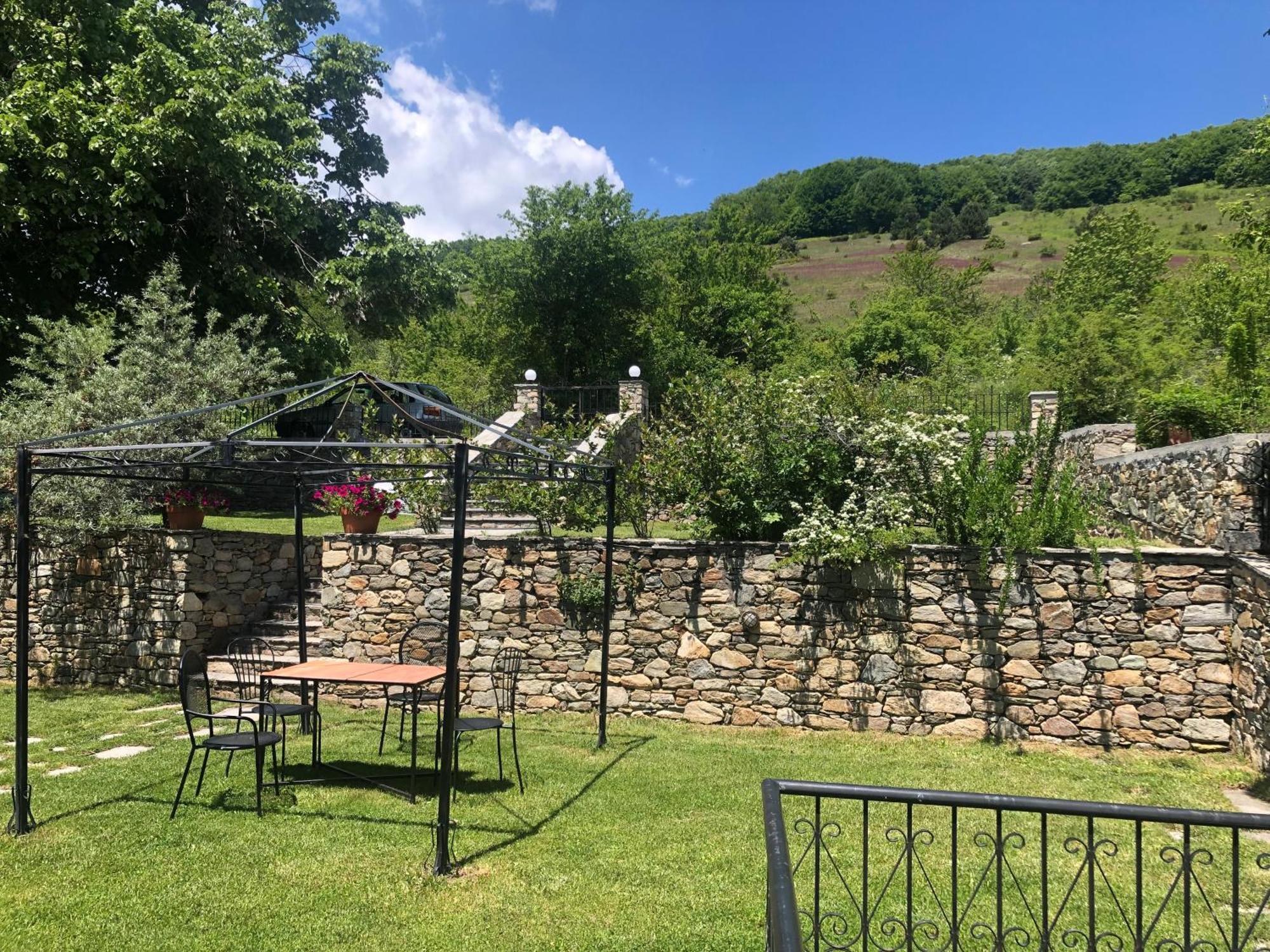 Guesthouse Kontogianni - Materka Nimfaíon Esterno foto