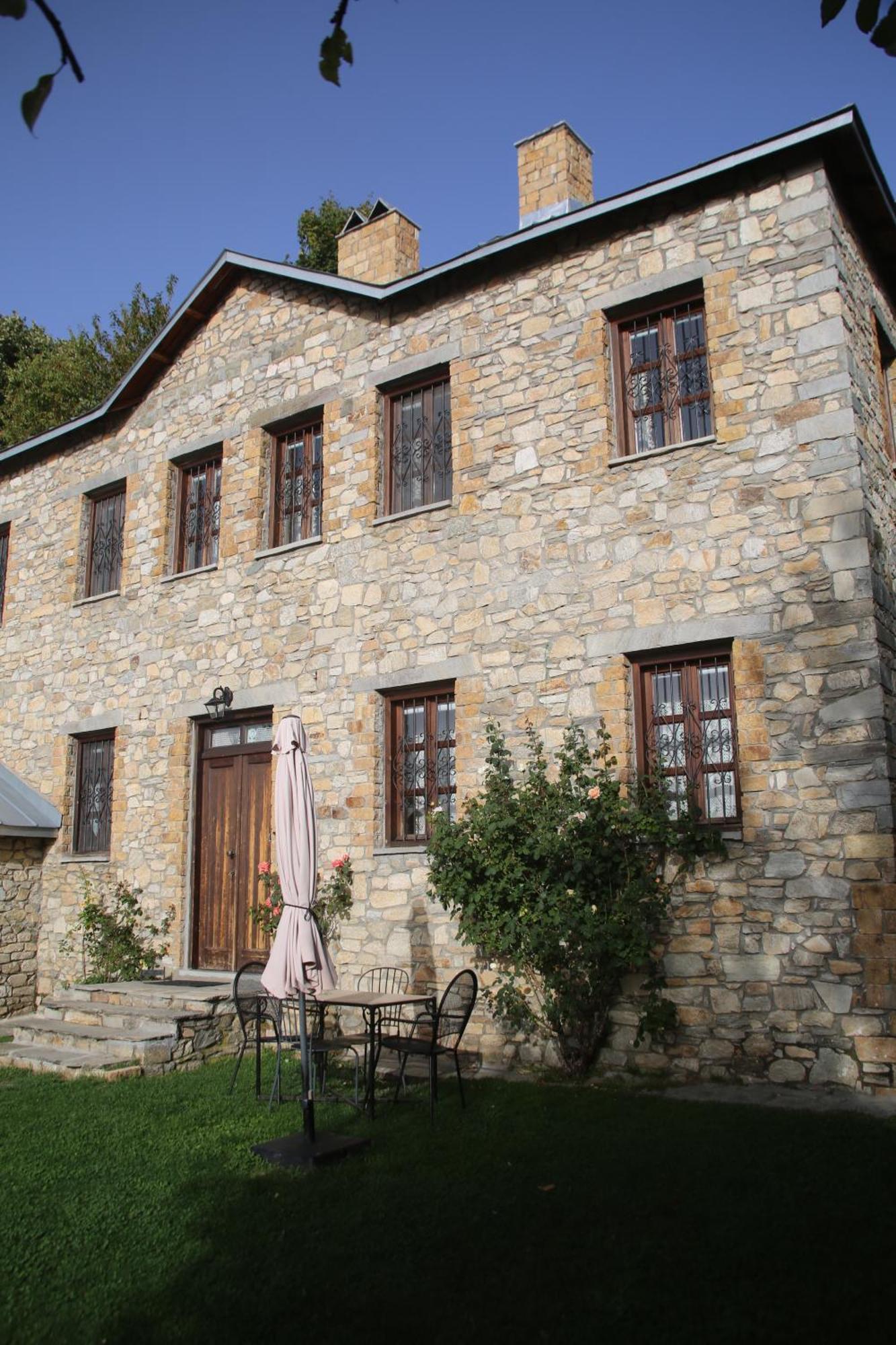Guesthouse Kontogianni - Materka Nimfaíon Esterno foto